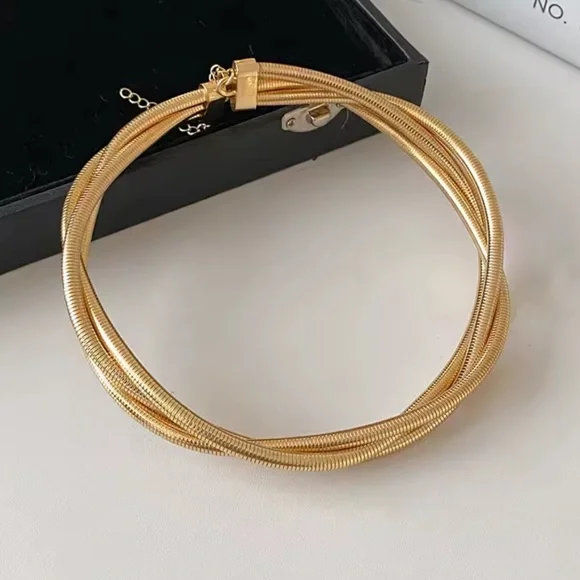 Modern Vintage Gold Twisted Chain Necklace - Picture 2 of 4